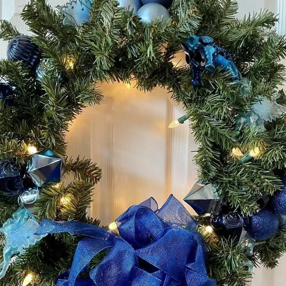 BLUE WREATH UNICORN & ELEPHANT PRE-LIT CORDLESS WREATH